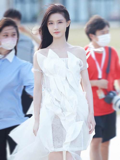 新澳门4949最新开奖记录和陈意涵医美后脸歪了与陈意涵医美后脸歪了是真的吗